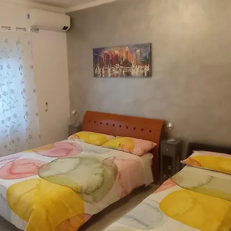 فندق مبيت وإفطار Casa Melo تْشامبينو